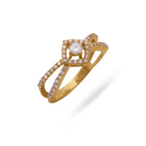 Classic Halo Diamond Ring in Yellow Gold